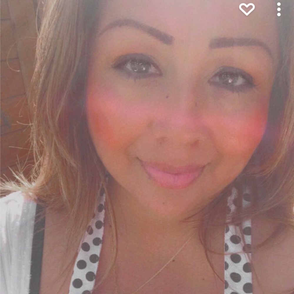 Meet your Posher, Melissa